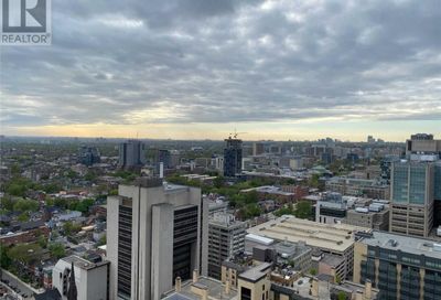 #2215 -488 UNIVERSITY AVE Toronto ON M5G0C1