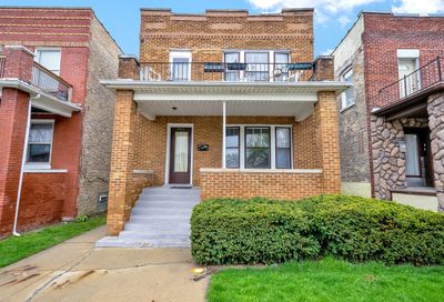 4931 W Henderson Street Chicago IL 60641
