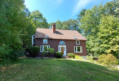 28 Salem Rd Holden MA 01520