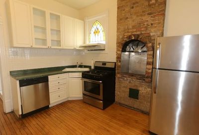 931 W Newport Avenue Chicago IL 60657
