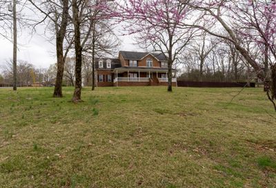 100 Vaughnwood Dr La Vergne TN 37086