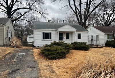 7525 Jarboe Street Kansas City MO 64114