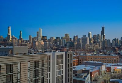 860 W Blackhawk Street Chicago IL 60642