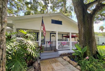 9910 Maggie Street Gibsonton FL 33534
