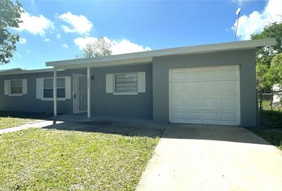 5422 Lily Street Orlando FL 32811