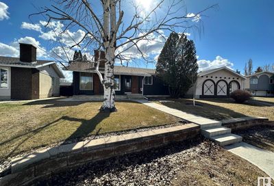 11715 146 AV NW Edmonton AB T5X1A9