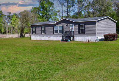 17739 Anne Rd Glen St. Mary FL 32040