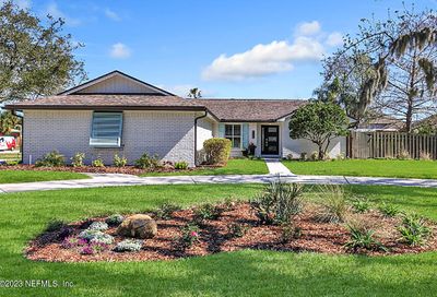 111 Evans Dr Jacksonville Beach FL 32250