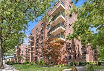 80-35 Springfield Boulevard Oakland Gardens NY 11364