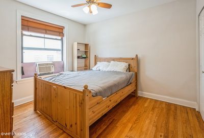 5952 N Lakewood Avenue Chicago IL 60660