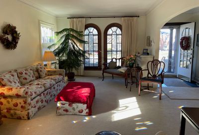 10235 S Oakley Avenue Chicago IL 60643
