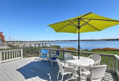 276 Seaview Ave Swansea MA 02777