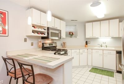 2839 N Burling Street Chicago IL 60657