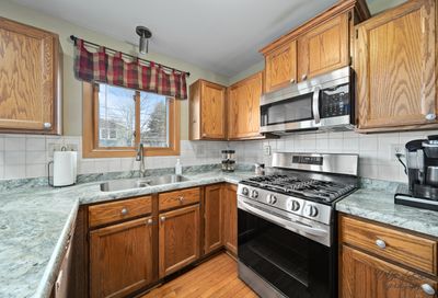 614 Nancy Lane McHenry IL 60051