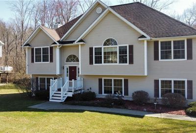 18 Kenzbrit Court Poughkeepsie NY 12603