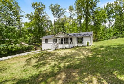 2407 Larry Rd Clarksville TN 37043