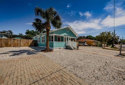 522 N Grosse Avenue Tarpon Springs FL 34689