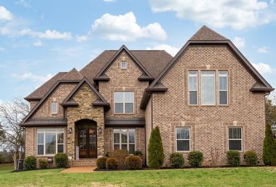 905 Larkspur Ln Lebanon TN 37087