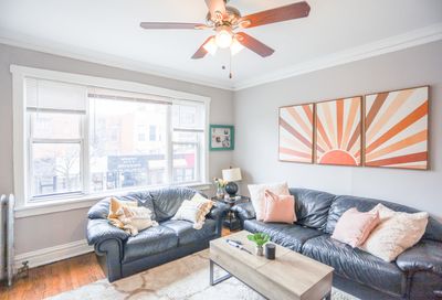 2465 N Clark Street Chicago IL 60614