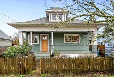 6028 SE Long St Portland OR 97206