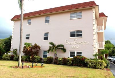 6645 1st Avenue N St Petersburg FL 33710