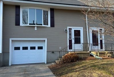 11 Meeting House Ln Millbury MA 01527