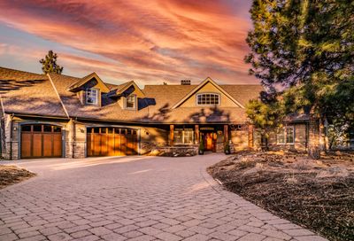 3240 NW Colonial Drive Bend OR 97703