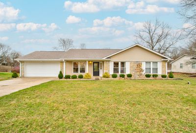 537 Quail Valley Drive Zionsville IN 46077