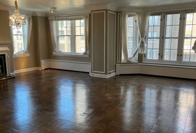 421 W Melrose Street Chicago IL 60657