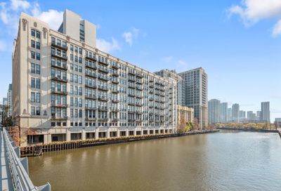 758 N Larrabee Street Chicago IL 60654