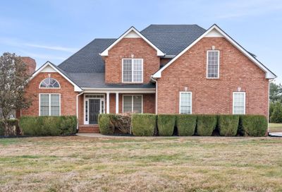 526 Clubhouse Ln Clarksville TN 37043