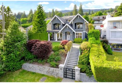 2385 OTTAWA AVENUE West Vancouver BC V7V2S8