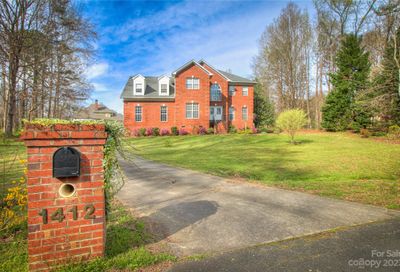 1412 Windward Cove Weddington NC 28104