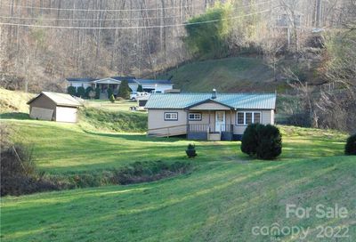 471 Claude Cook Road Sylva NC 28779