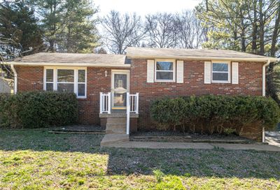 393 Bonnavale Dr Hermitage TN 37076