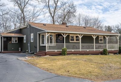 5 Willow Street Oxford MA 01540