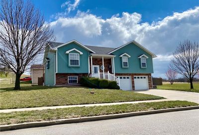 1108 Charles Street Knob Noster MO 65336
