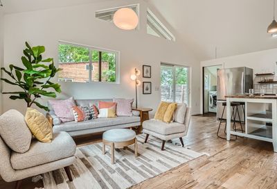 2000 Tillotson Avenue Austin TX 78702