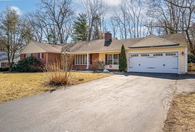 6 S Colonial Rd Wilbraham MA 01095