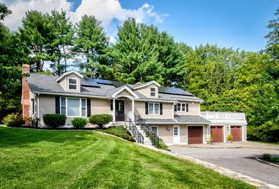24 Meadowbrook Road Dover MA 02030