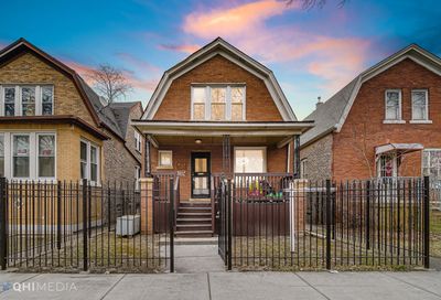 823 N Keystone Avenue Chicago IL 60651
