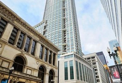 130 N Garland Court Chicago IL 60602