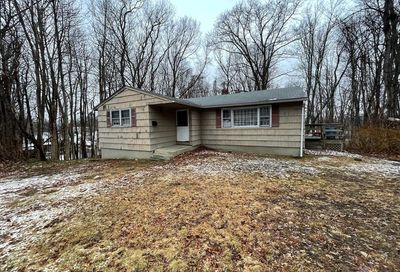 5 Athens St Auburn MA 01501