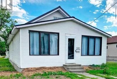 541 CHURCH ST Fort Frances ON P9A1E5