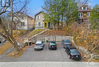 282 LORETTA AVENUE S Ottawa ON K1S4R1