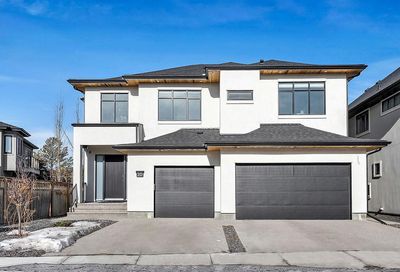 20 Aspen Ridge Green SW Calgary AB T3H0Z8
