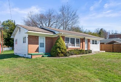 412 West Main Street Burnsville NC 28714
