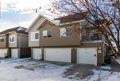 205, 221 Cameron Road SE Medicine Hat AB T1B4B5