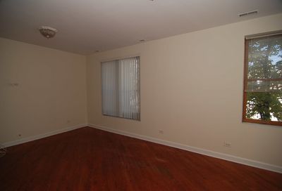 1533 W Hollywood Avenue Chicago IL 60660