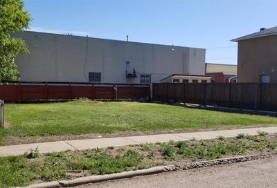 1074 Factory Street SE Medicine Hat AB T1A1X7